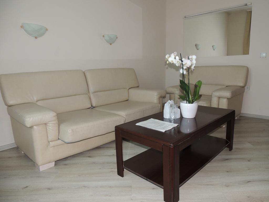 Guest House Dabi Kruševac Zewnętrze zdjęcie