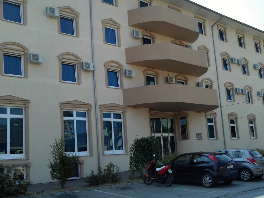 Guest House Dabi Kruševac Zewnętrze zdjęcie