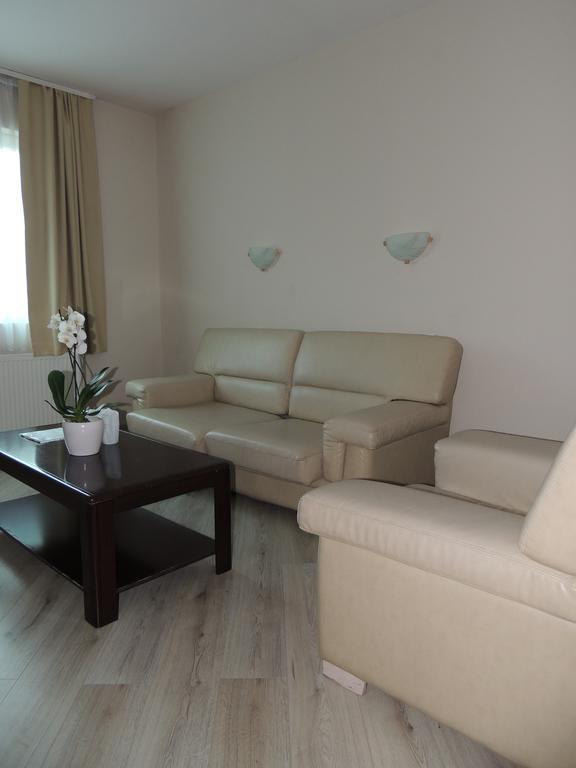 Guest House Dabi Kruševac Zewnętrze zdjęcie